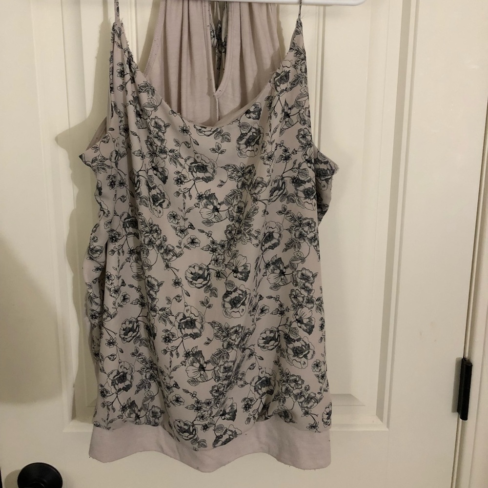 Maurice’s sleeveless shirt